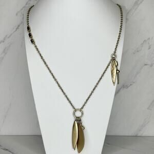 Chico's Long Gold Tone Hammered Leaf Charm Pendant Necklace ✨